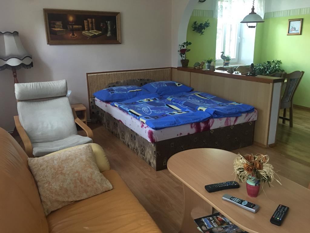 U Evy Jarosove Apartment Desna  Exterior photo